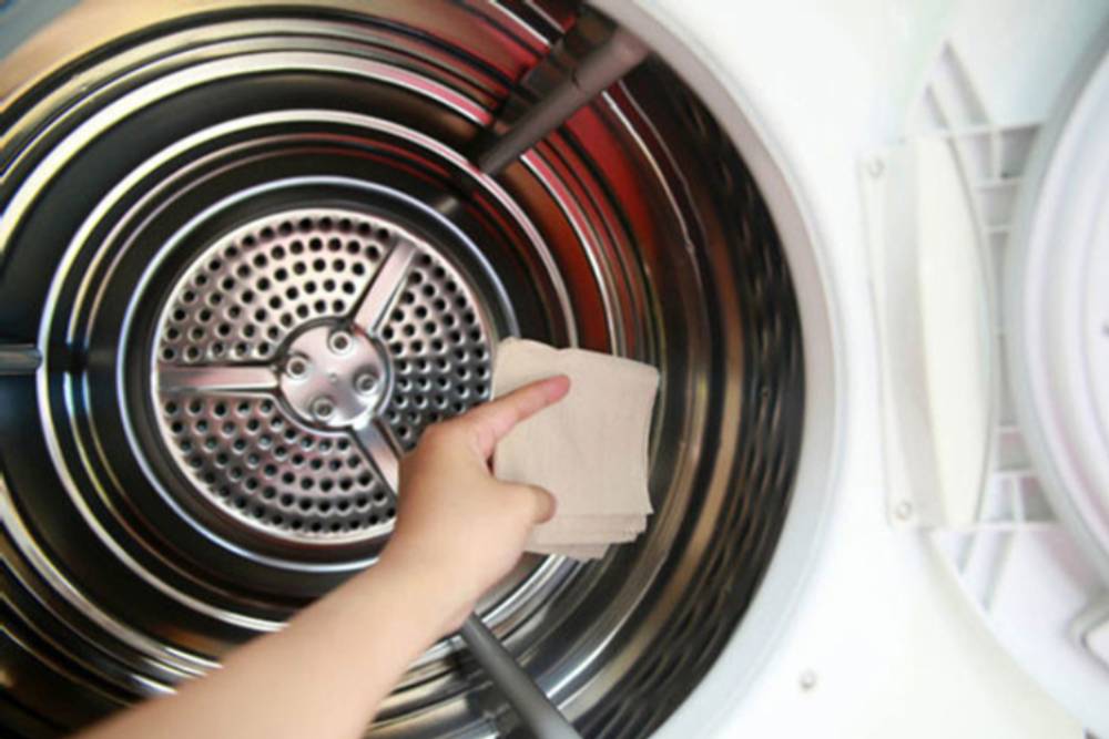 Lau rửa lồng giặt trước mỗi lần giặt