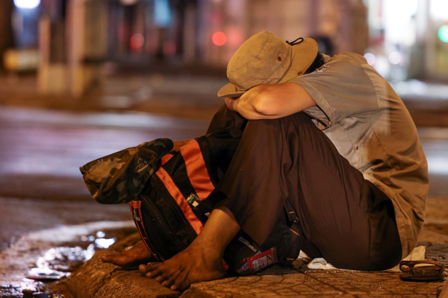 Sbobetsilo.com tặng quà cho người vô gia cư tại TPHCM